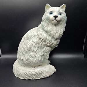 Vintage Original Universal Statuary White Persian Cat Stature 1986 #533